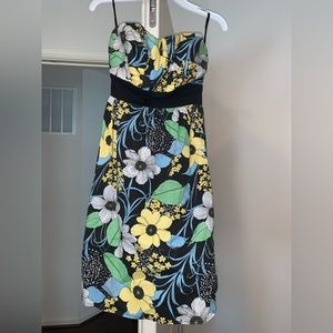 Flowery strapless dress size 7